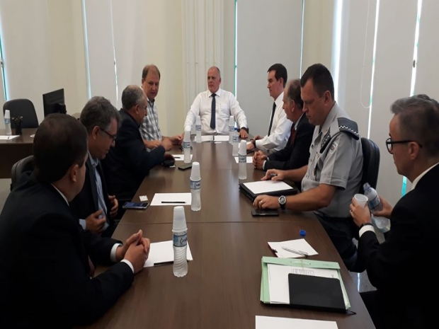 Prefeito e lideranças de Botucatu se reúnem com secretário estadual da Segurança