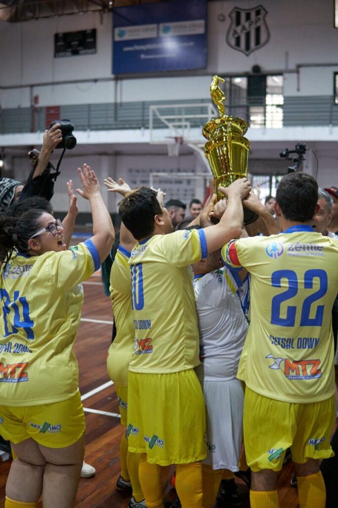 O melhor jogador de futsal down no mundo é brasileiro